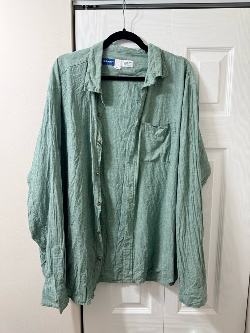 Old Navy Linen-Blend Button-Up Shirt in Sage Green